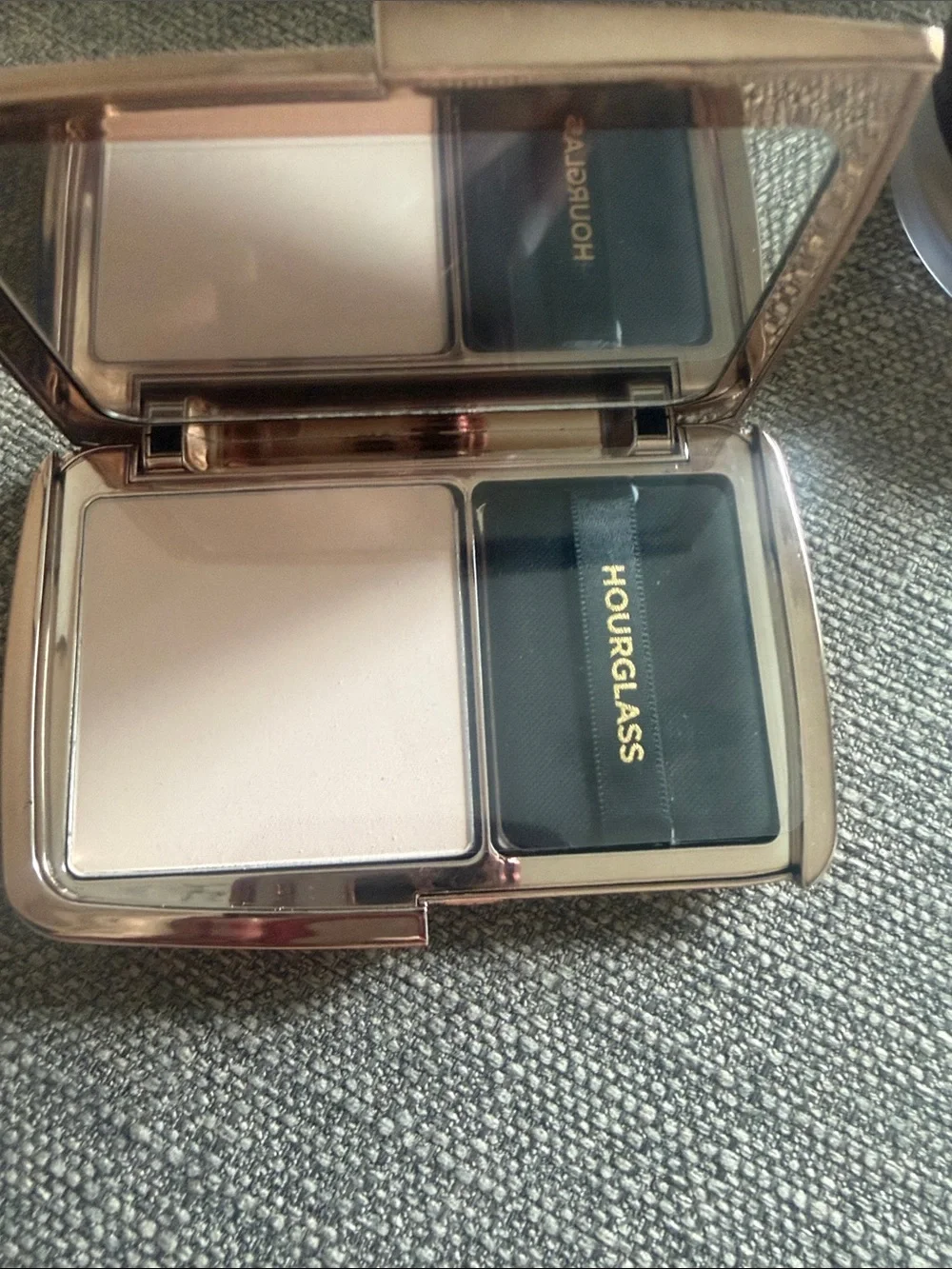 NEW Hourglass pressed powder #translucent
